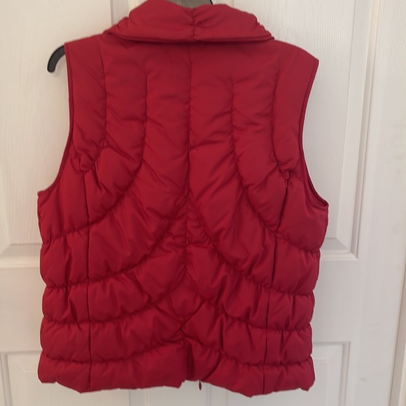 Nine West Down/Feather Vest. Red Size Large - Picture 7 of 8